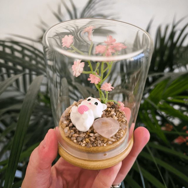 Ami protecteur - Chat et sa pelote rose (quartz rose)